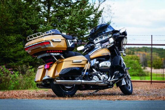Kuryakyn Tri-Line Accent for Rear Tour-Pak Light Chrome - Image 2