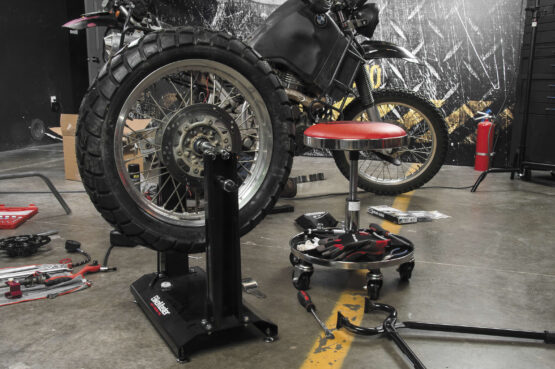 Wheel Balancer and Truing Stand - BikeMaster Fits Wheel Widths 30cm to 54cm - Image 3