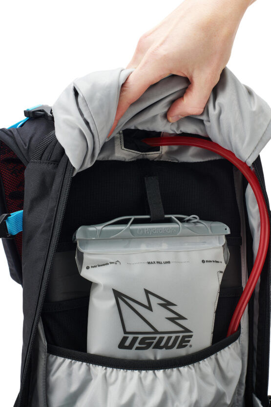 USWE POW Winter Protector Pack 16L - Carbon Black - Image 2