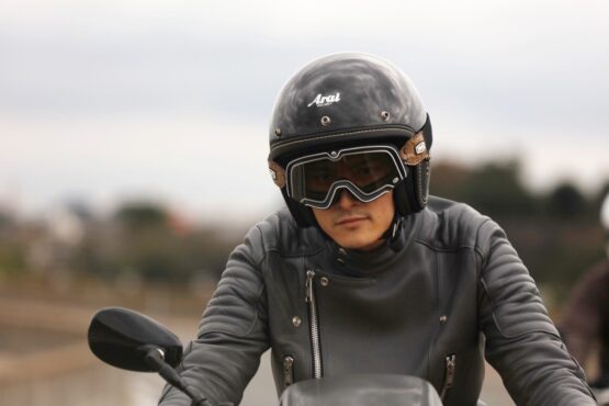 Arai Classic-V Helmet - Black, Small - Image 2