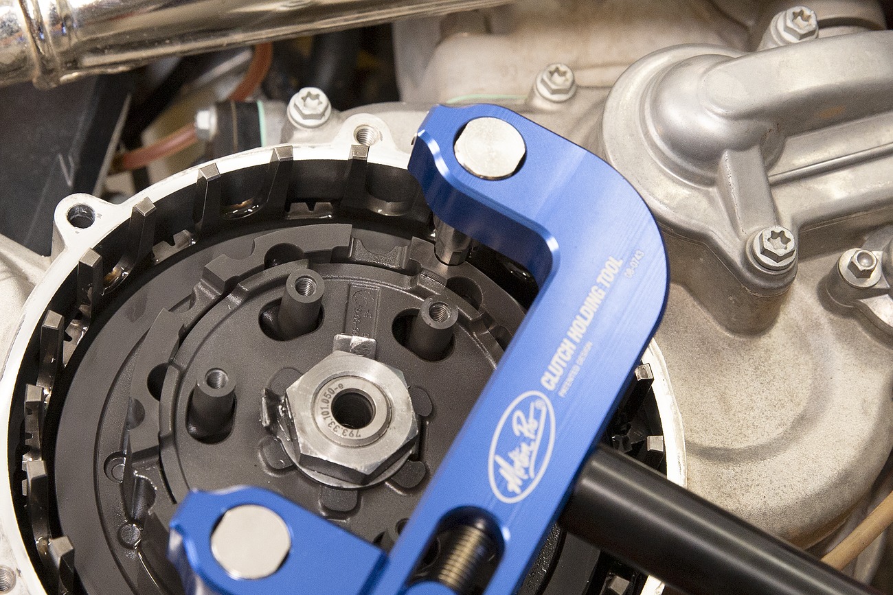 Heavy-Duty Adjustable Clutch Hub Holding Tool - Image 3