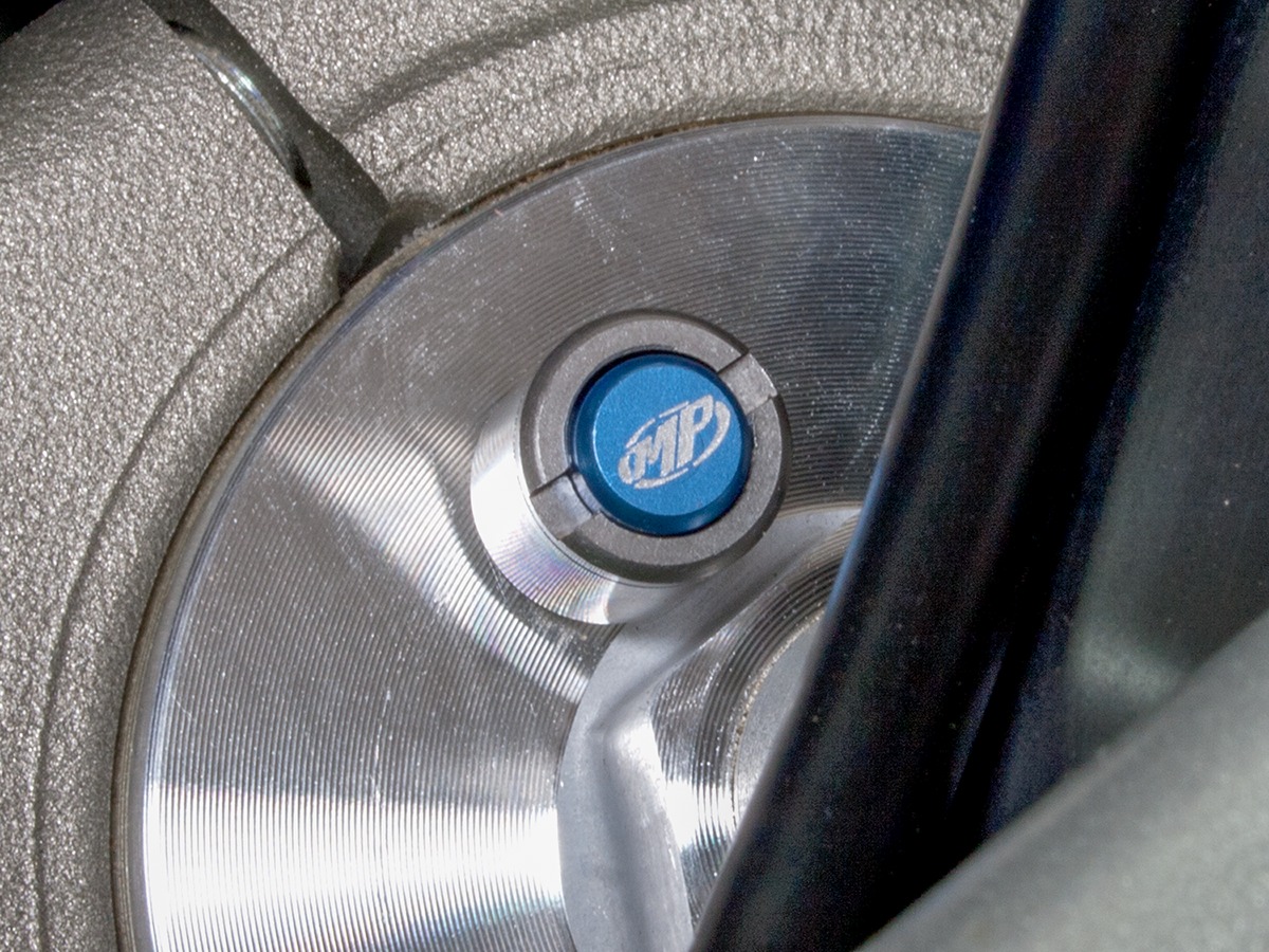 Micro Bleeder Fork Air Bleed Valve Set - M5x0.8 For KYB Forks - Image 3