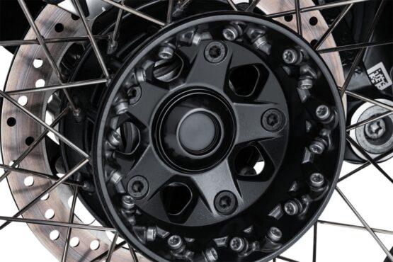 Kuryakyn Lodestar Rear Axle Sliders Black Fits BMW R1200/1250 R Nine T - Image 2