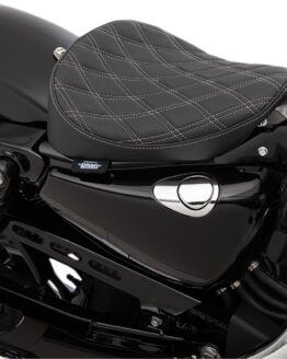 Bobber Double Diamond Vinyl Solo Seat Black/Silver
