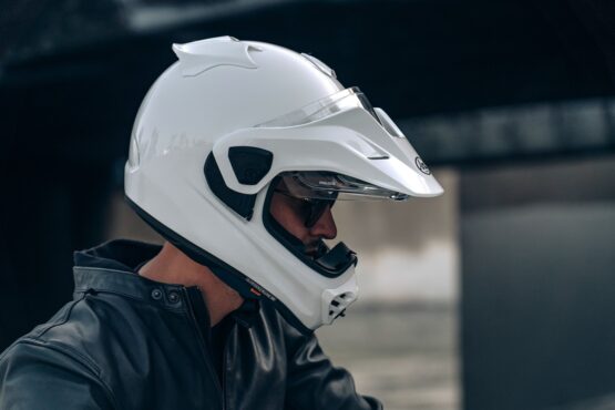 Arai XD-5 Dual Sport Helmet Gloss White M - Image 4