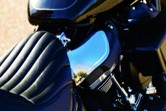 Kuryakyn Saddle Shields Heat Deflectors Smoke For 18-Up Softail - Image 3