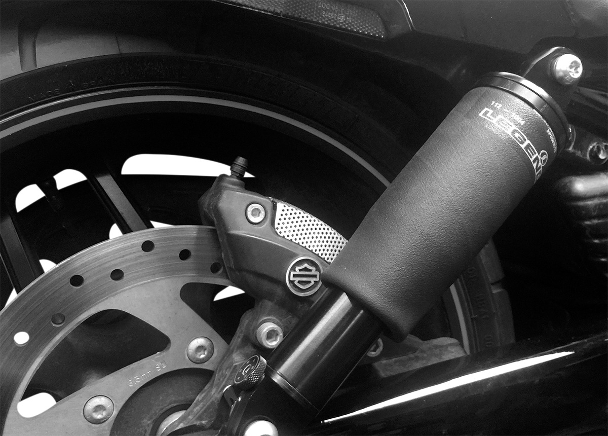 Legend Air-A Adjustable Air Suspension Black For Harley V-Rod - Image 4