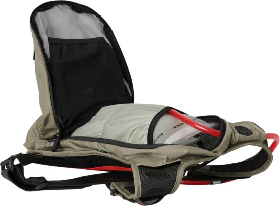 USWE Outlander 9L Hydration Pack Sand Black Brown - Image 3