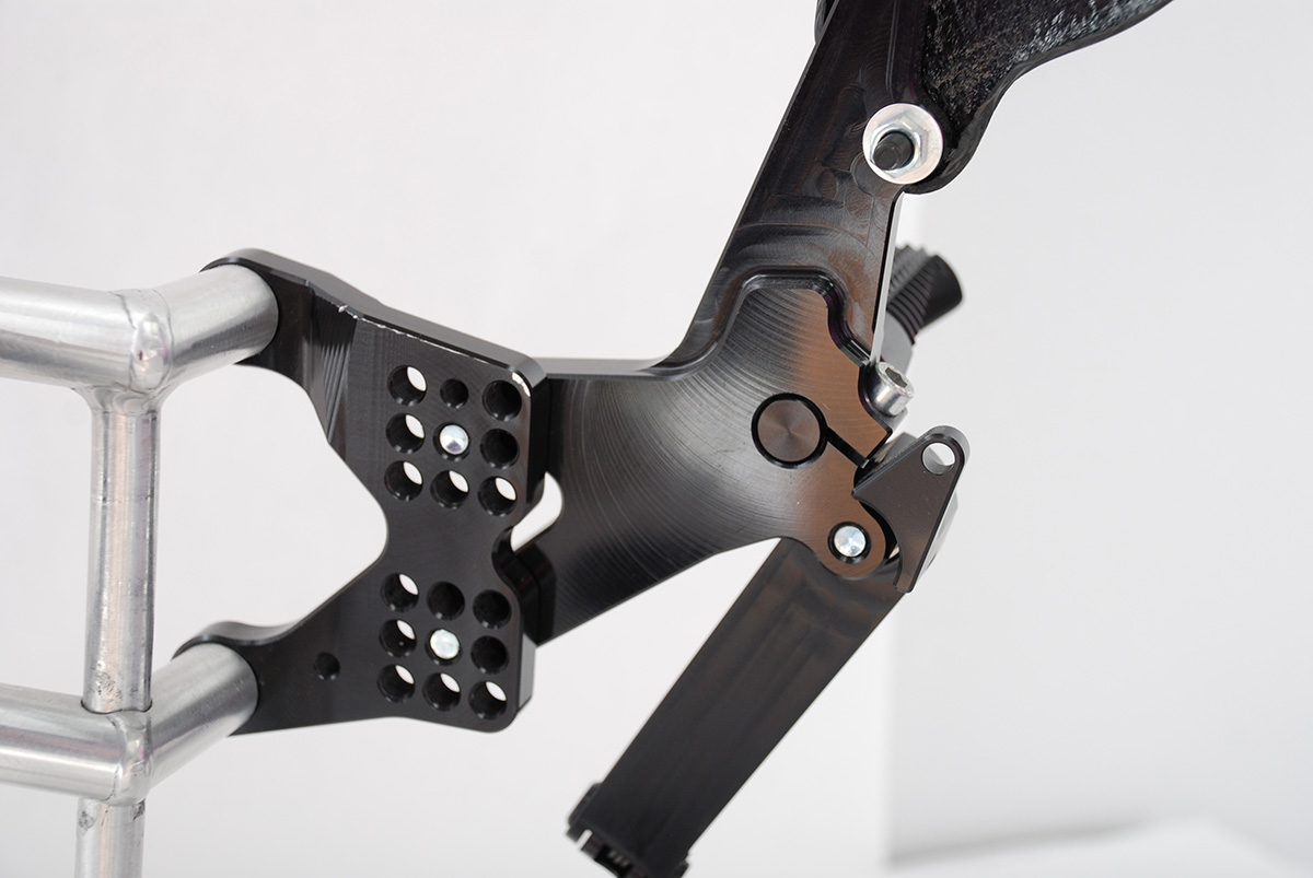 Yamaha R1 Adjustable Rearsets 2009-2014 - Image 12