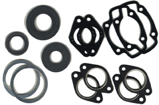 Complete Gasket Kit With Oil Seals - Image 3