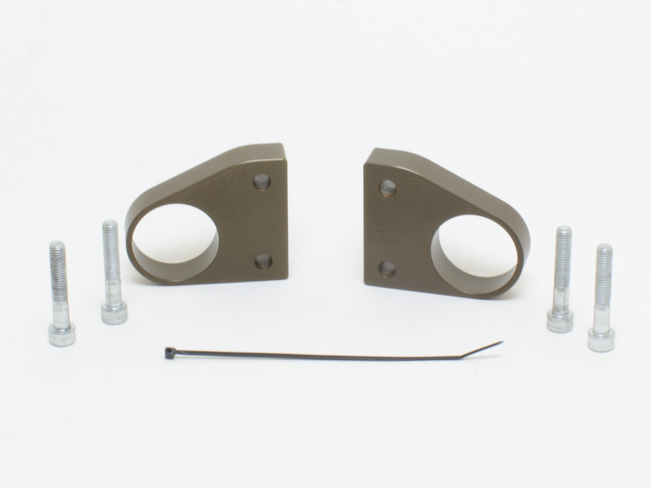 HR01120_web-2__11037_zoom.jpg HR01120_web-2__11037_zoom.jpg