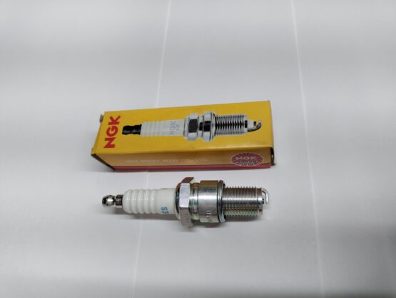 NGK BR10ES Spark Plug 4832 - Image 3