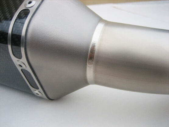 Graves Carbon Fiber Slip-On Exhaust w/ Link Pipe For 15+ Yamaha R1 - Image 5